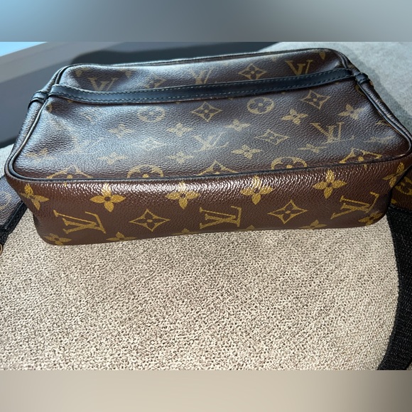 NOT FOR SALE POSHMARK HAS NOT REMOVED THIS LISTING - Picture 7 of 15